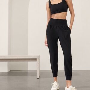 Athleta salutation jogger